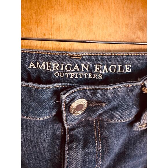 American Eagle Outfitters Women's AEO Denim Jegging Jeans Stretchy Size 12 - Picture 4 of 8
